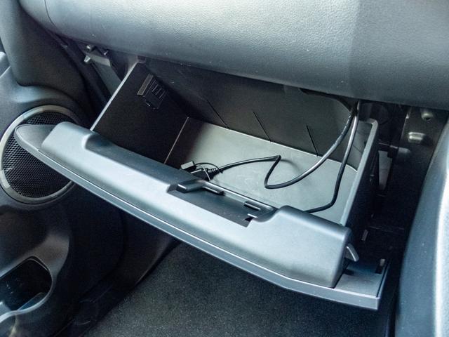 デリカＤ：５ Ｍ　リミテッドパッケージ　ＫＥＮＷＯＯＤ製ＵＳＢ＆Ｂｌｕｅｔｏｏｔｈ対応ナビ　バックカメラ　純正ルーフラック　助手席側電動スライドドア　アイドリングストップ　オーバーライダー　マッドフラップ（32枚目）