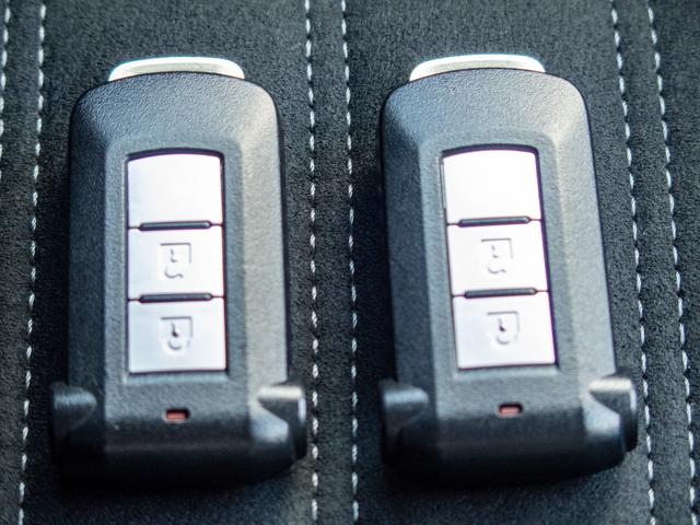 デリカＤ：５ Ｍ　リミテッドパッケージ　ＫＥＮＷＯＯＤ製ＵＳＢ＆Ｂｌｕｅｔｏｏｔｈ対応ナビ　バックカメラ　純正ルーフラック　助手席側電動スライドドア　アイドリングストップ　オーバーライダー　マッドフラップ（50枚目）