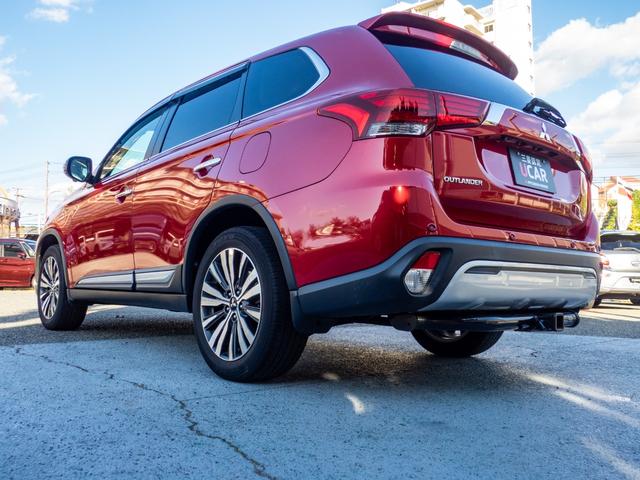 アウトランダー ２４Ｇ　純正ワイドナビ　全周囲カメラ　３列シート７人乗り　３モード切替４ＷＤ　ＥＴＣ　ドライブレコーダー　　クリアランスソナー　衝突被害軽減ブレーキ　ヒッチメンバー（7枚目）