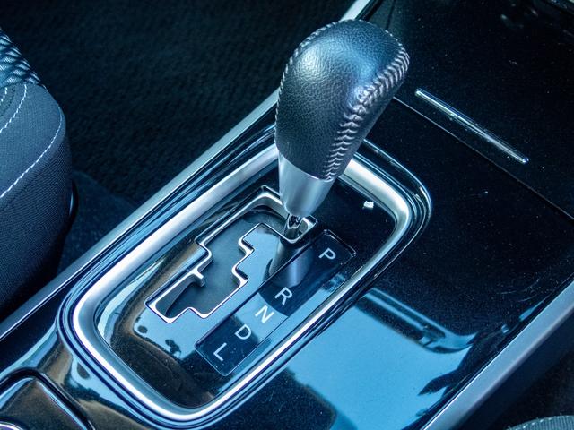 アウトランダー ２４Ｇ　純正ワイドナビ　全周囲カメラ　３列シート７人乗り　３モード切替４ＷＤ　ＥＴＣ　ドライブレコーダー　　クリアランスソナー　衝突被害軽減ブレーキ　ヒッチメンバー（30枚目）