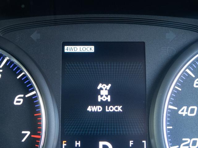 アウトランダー ２４Ｇ　純正ワイドナビ　全周囲カメラ　３列シート７人乗り　３モード切替４ＷＤ　ＥＴＣ　ドライブレコーダー　　クリアランスソナー　衝突被害軽減ブレーキ　ヒッチメンバー（33枚目）