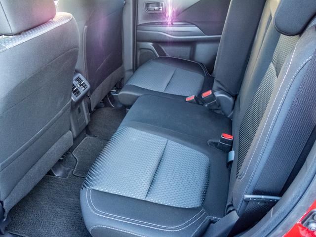 アウトランダー ２４Ｇ　純正ワイドナビ　全周囲カメラ　３列シート７人乗り　３モード切替４ＷＤ　ＥＴＣ　ドライブレコーダー　　クリアランスソナー　衝突被害軽減ブレーキ　ヒッチメンバー（53枚目）