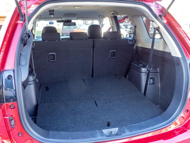 アウトランダー ２４Ｇ　純正ワイドナビ　全周囲カメラ　３列シート７人乗り　３モード切替４ＷＤ　ＥＴＣ　ドライブレコーダー　　クリアランスソナー　衝突被害軽減ブレーキ　ヒッチメンバー（60枚目）