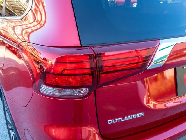 アウトランダー ２４Ｇ　純正ワイドナビ　全周囲カメラ　３列シート７人乗り　３モード切替４ＷＤ　ＥＴＣ　ドライブレコーダー　　クリアランスソナー　衝突被害軽減ブレーキ　ヒッチメンバー（67枚目）