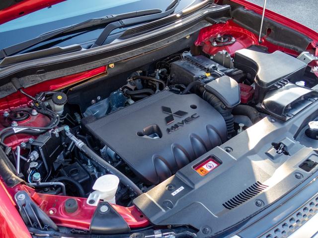 アウトランダー ２４Ｇ　純正ワイドナビ　全周囲カメラ　３列シート７人乗り　３モード切替４ＷＤ　ＥＴＣ　ドライブレコーダー　　クリアランスソナー　衝突被害軽減ブレーキ　ヒッチメンバー（79枚目）