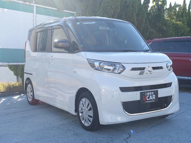 ホワイトのボディーカラーとブラウンのトップがいい感じ