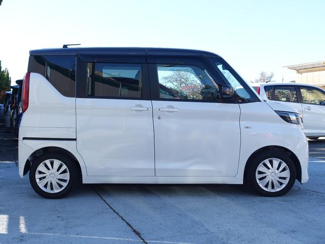 後席スライドドアは両側電動なので隣の車へのドアチョップの心配も軽減！！運転席からや開閉操作可能です