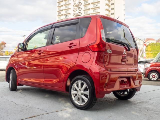 メーカー純正アルミホイール装備