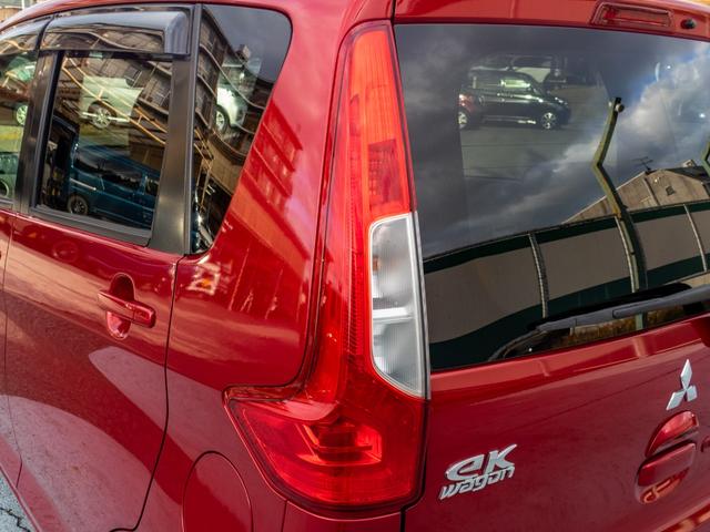 テールライトは縦型です