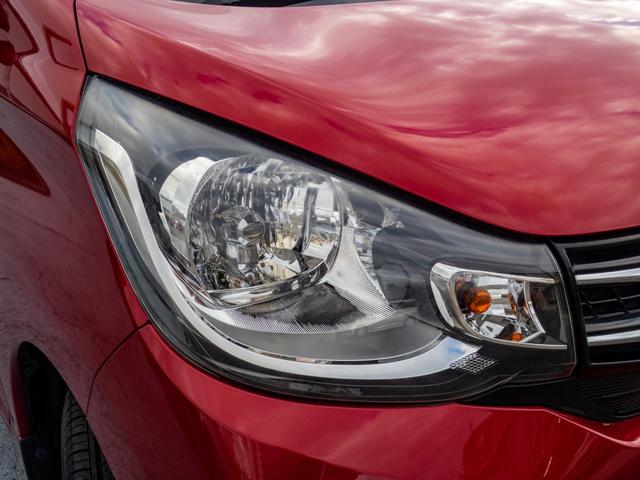 ヘッドライトはＨＩＤディスチャージヘッドライトです