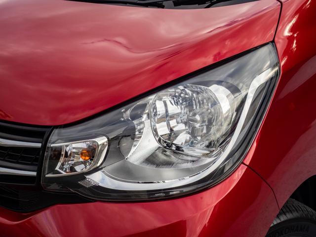 ヘッドライトはＨＩＤディスチャージヘッドライトです