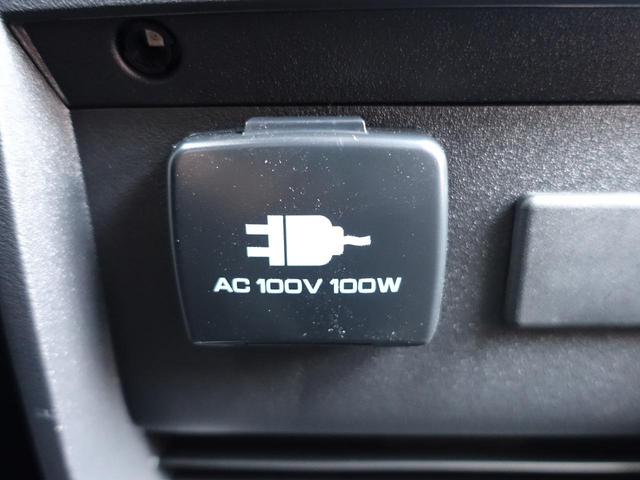 �t���A�R���\�[���{�b�N�X�ɂ`�b�P�O�O�u�^�P�O�O�v�̃A�N�Z�T���[�R���Z���g���t���Ă܂��B