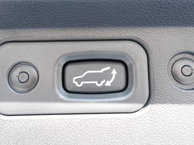 �{�^���������Ɠd���ŕ߂邱�Ƃ��o���܂��B