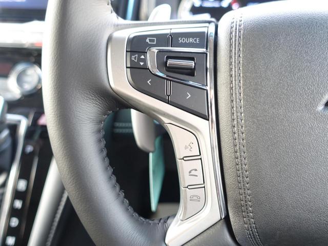 �X�e�A�����O�X�C�b�`�Ńi�r�Q�[�V�����̉��ʒ����Ȃǂ��o���܂��B