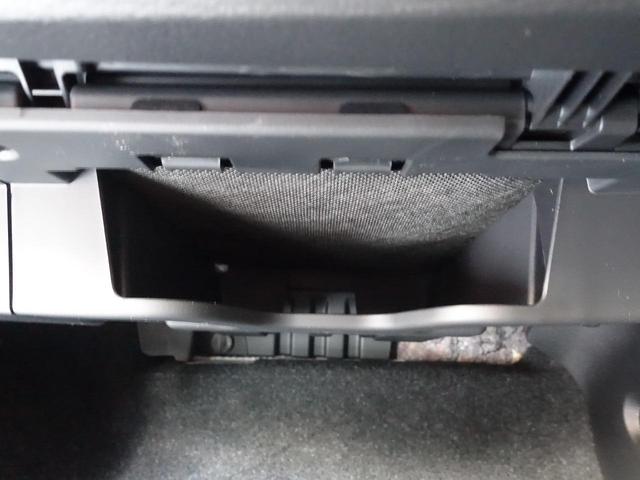 ����Ȃ̑����ɎԌ��ؓ�������[�o���܂��B