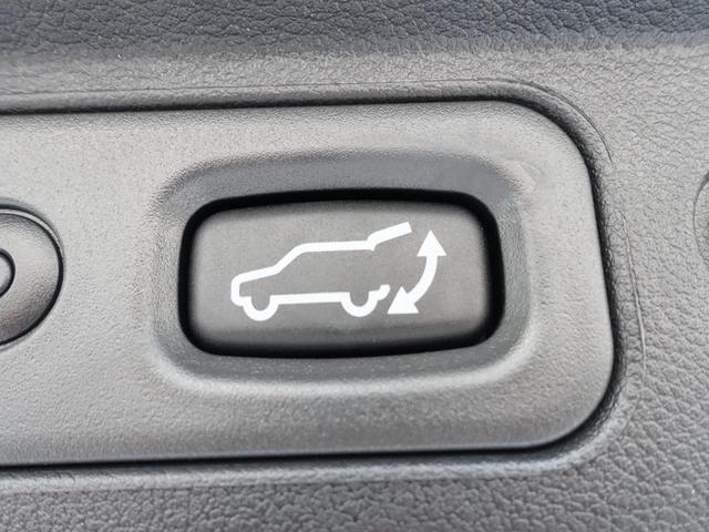 �{�^���������Ɠd���ŕ߂邱�Ƃ��o���܂��B