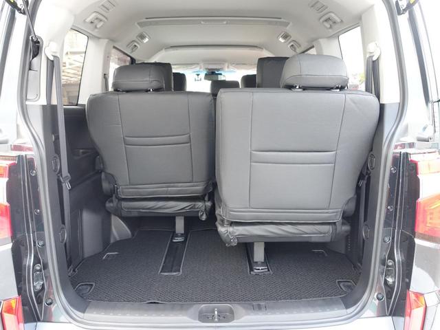 �R��ڃV�[�g���X���C�h�o���܂��B