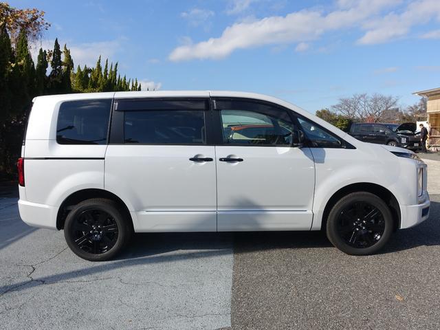 デリカＤ：５ ブラックエディション　アルパインＢＩＧ－Ｘ　前方ドラレコ　ＥＴＣ　ＨＤＭＩ　シートヒーター　エレクトリックテールゲート　レーダークルーズコントロールシステム　車内コンセント（１００Ｖ）　マルチアラウンドモニター（15枚目）