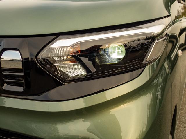 ｅＫスペース Ｇ　純正９型メモリーナビ　バックカメラ　リヤサーキュレーター　助手席シートバックテーブル　サイド・カーテンエアバッグ　ＬＥＤヘッドライト（65枚目）