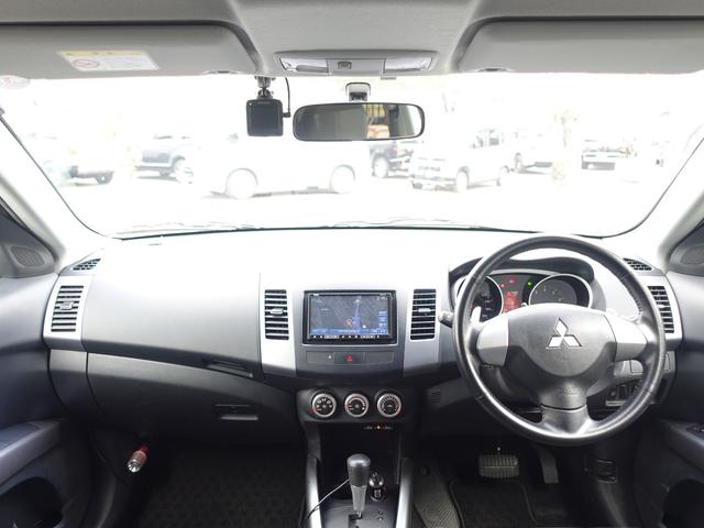 操作性と視認性に優れたインパネまわり、各スイッチは操作性を重視してデザインされてます！！