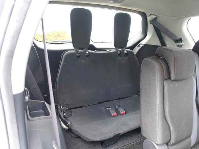 床下収納式３列目シート