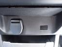 インパネ下にはアクセサリーソケット付き
