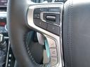 ステアリングからメーター操作やオーディオ操作が可能なステアリングリモコン付き