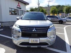 この度は当店のアウトランダーＰＨＥＶをご覧いただきありがといございます！お車を見にご来店お待ち致しております！ 5