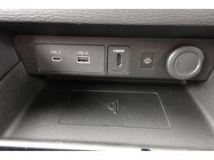 ＨＤＭＩ端子やＵＳＢ充電ポートも付いてます 6