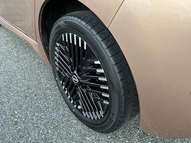 リーフ ｅ＋　Ｇ　プロパイロット　プロパイロットパーキング　スマートルームミラー　アラウンドビューモニター　ブラックレザーシート　ＢＯＳＥサウンドシステム　全席シートヒーター　ＥＴＣ　純正ドラレコ（31枚目）