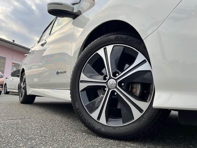 リーフ ４０ｋＷｈ　Ｘ　１０万台記念車　プロパイロット　１７インチアルミ（19枚目）