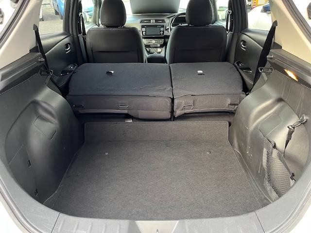 リーフ ４０ｋＷｈ　Ｘ　１０万台記念車　プロパイロット　１７インチアルミ（20枚目）