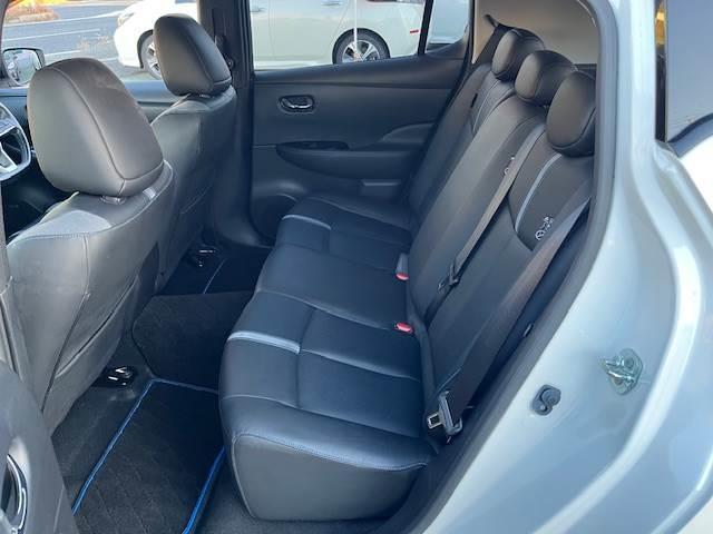 リーフ e+ G プロパイロット BOSEサウンドシステム ブラックレザーシート プロパイロットパーキング スマートルームミラー エマージェンシーブレーキ 純正ナビ アラウンドビューモニター フルセグ シートヒーター(12枚目)