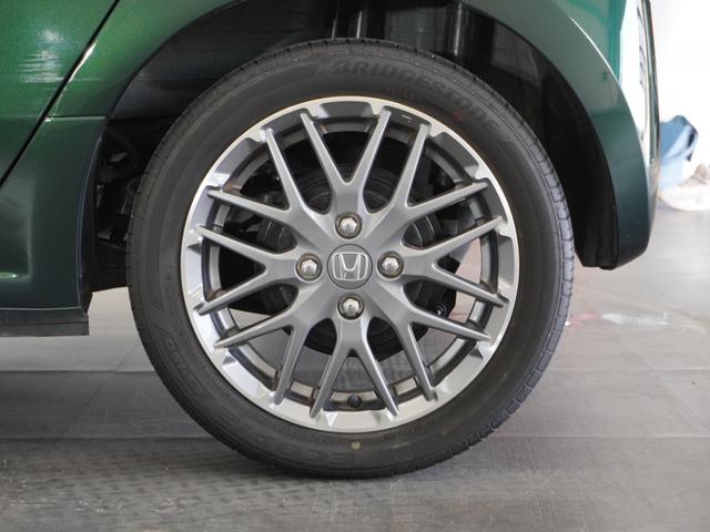 アルミホイール装着車です！これで足元まわりもおしゃれにきまります！