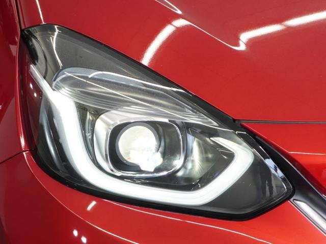 フィット ｅ：ＨＥＶホーム２０周年特別仕様車カーサ　２年保証ナビＤレコＲカメＥＴＣクルコンＢＴ（15枚目）