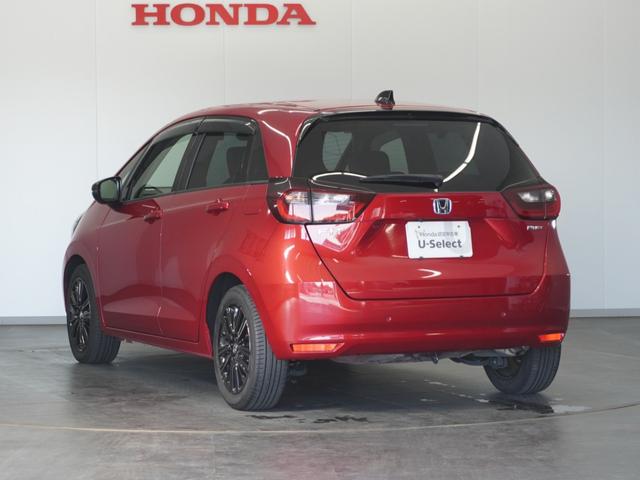 フィット ｅ：ＨＥＶホーム２０周年特別仕様車カーサ　２年保証ナビＤレコＲカメＥＴＣクルコンＢＴ（18枚目）