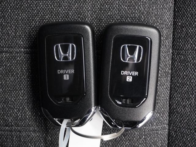 フィット e:HEVホームブラックスタイル 2年保証ナビDレコRカメETCクルコンBT地デジ(17枚目)