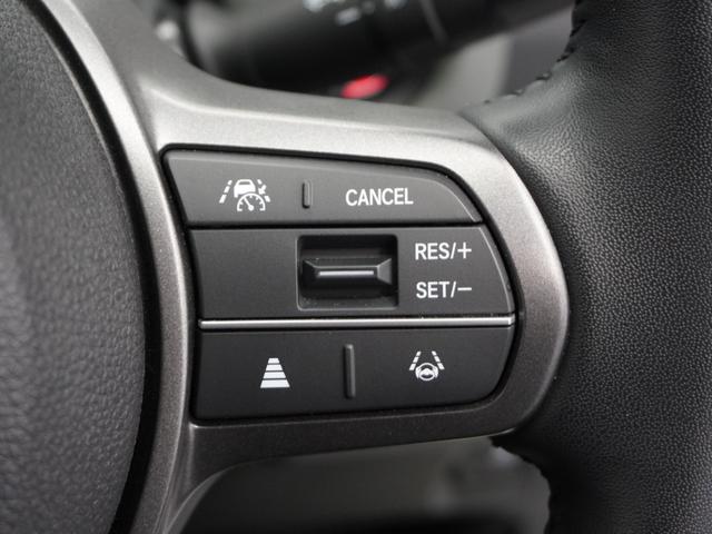 フリード クロスター 1年保証当社試乗車ナビDレコRカメETC両電扉(10枚目)