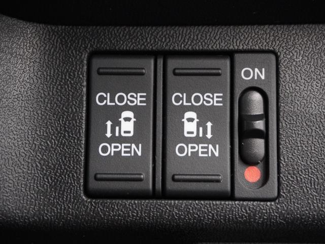 ステップワゴンスパーダ スパーダホンダセンシング　１年保証ナビＲカメＥＴＣ両電扉ＢＴ地デジＬＥＤ（5枚目）