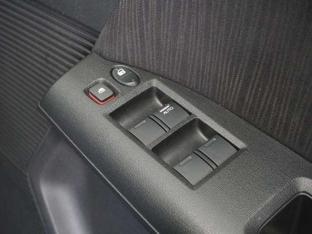 フリード Gプレミアムエディション 1年保証ナビRカメETC両電扉BT地デジHID(24枚目)