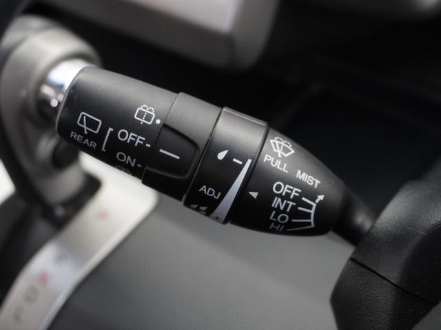 フリード Gプレミアムエディション 1年保証ナビRカメETC両電扉BT地デジHID(31枚目)