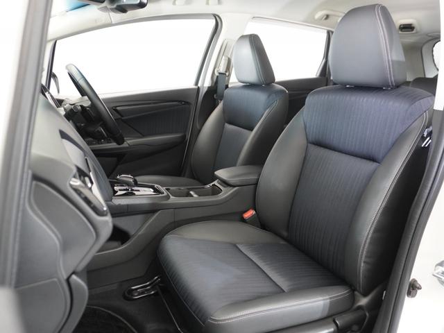 室内は、シートクリーニングや各部の徹底した清掃を実施し、消臭・除菌処理を行っています。しかも、全ての差上で天然成分の薬剤にこだわり安心・安全へも配慮しています。