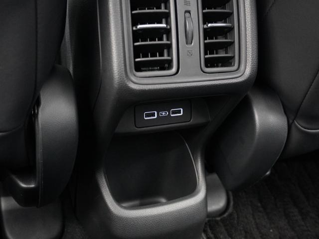 ヴェゼル ｅ：ＨＥＶＺ　２年保証ナビ全周囲カメＥＴＣ２．０クルコンＢＴ（26枚目）