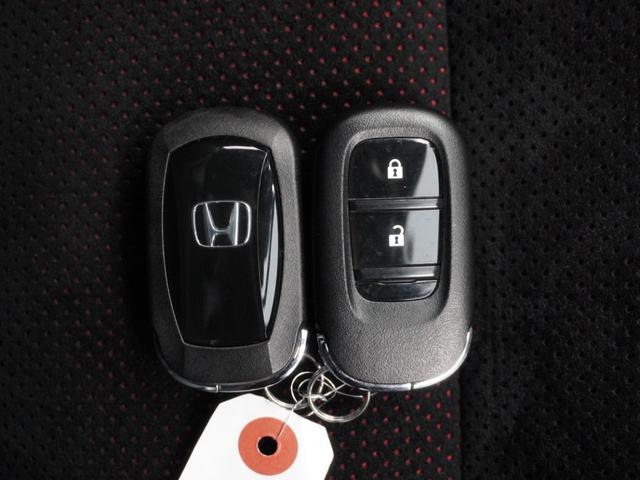 シビック EX 2年保証6速MTナビRカメETCクルコンBT地デジ(18枚目)