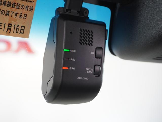 N-BOXカスタム Lターボ 2年保証ナビDレコRカメETC両電扉BT地デジ(4枚目)