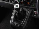 ６速マニュアルミッション。しっくりと手になじむ形状のシフトノブです。