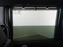 リアドアには【スクリーンサンシェード】が装備されています。日差しを和らげ、プライバシーの保護にも役立ちます。後部座席にお子様を乗車させるときも、ゆっくりお昼寝できます♪