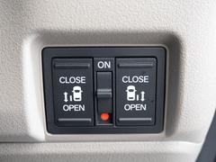 ��ξ¦��ư���饤�ɥɥ���������־�Ǥ���ߤ꤬�ڡ��������ͤ��٤μ֤˥ɥ������ƤƤ��ޤ����ۤ⤴�����ޤ��󡪾����ʤ�����Ϣ������⤳��ǰ¿��� 6