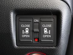 ��ξ¦��ư���饤�ɥɥ���������־�Ǥ���ߤ꤬�ڡ��������ͤ��٤μ֤˥ɥ������ƤƤ��ޤ����ۤ⤴�����ޤ��󡪾����ʤ�����Ϣ������⤳��ǰ¿��� 5