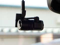 ���μ֤ˤϥꥢ�ˤ�ɥ饤�֥쥳���������������Ƥ���ޤ��������������ʤɤ�Ͽ���뼫ư���Ѥ����֤Ǥ������⤷��λ��Τκݤε�Ͽ�Ϥ������ι�Ԥκݤλפ��ФȤ��ƥɥ饤�֤α�����ڤ��ळ�Ȥ��Ǥ��ޤ��� 5